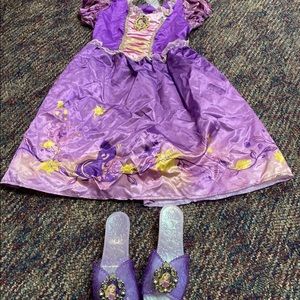 Girls repunzel costume size 4-6x